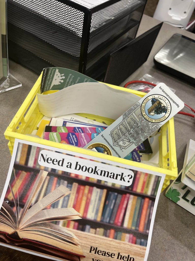 The Bookmark Basket
