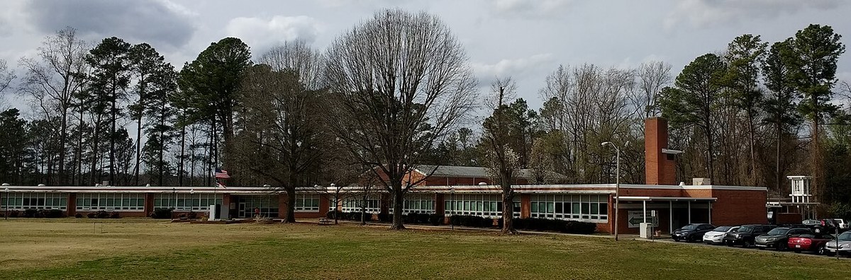 The 1951 Lincoln High School building on South Merritt Mill Road