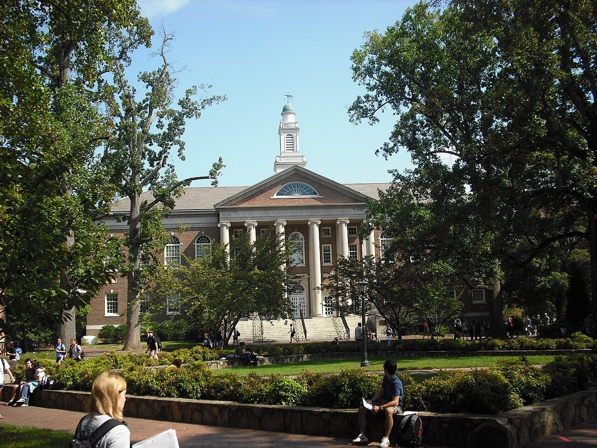 Manning Hall, home of UNC's School of Law in the 1950s